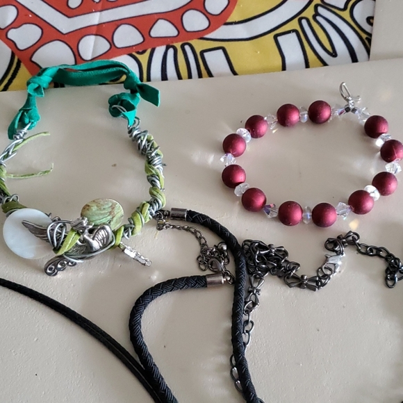 👛👜 Any 5 items $40.....Bundle of Jewelry - Picture 4 of 4